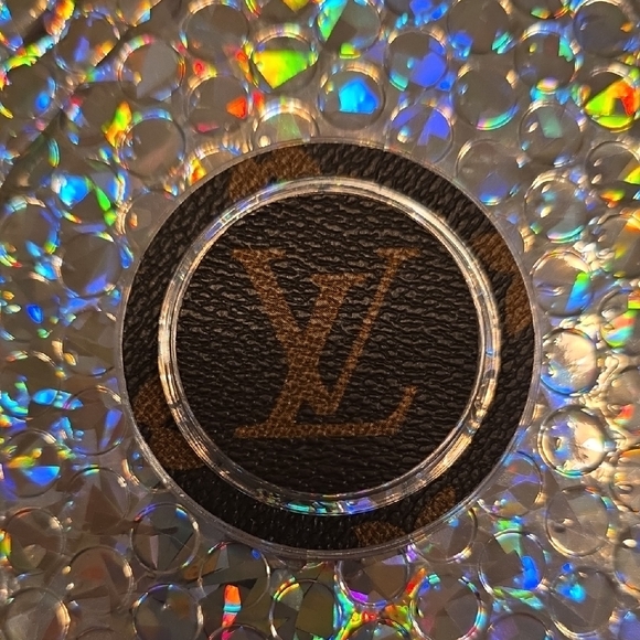 LV Tan Monogram Case with Iridescent Border - Picture 2 of 4